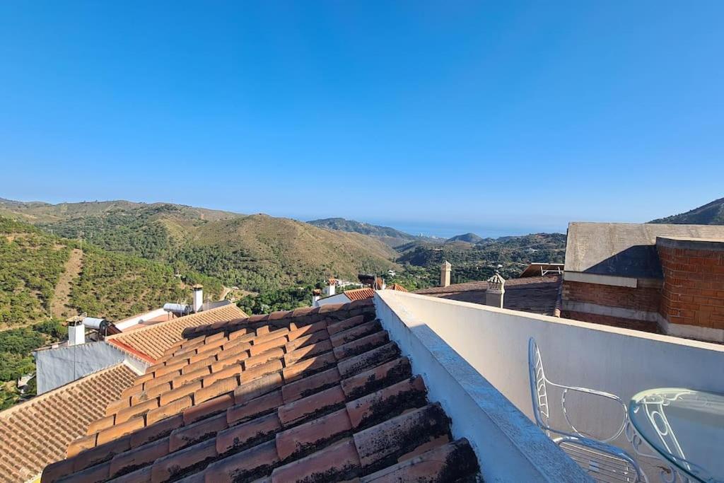 Atico Con Vistas Mar Y Montana Appartement Ojén Buitenkant foto